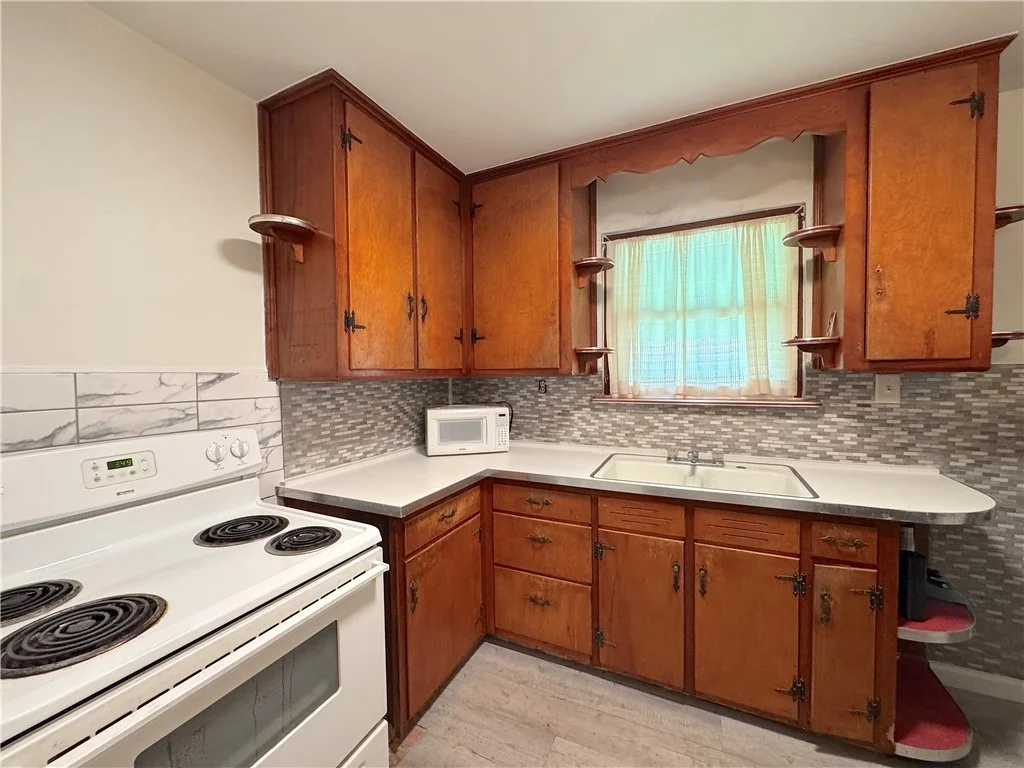 Photo of 14531 Ridge Rd