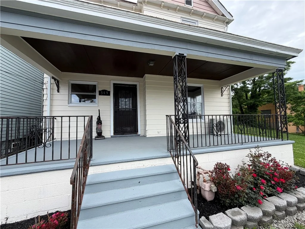 Photo of 549 Thompson