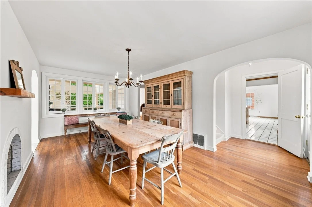 Photo of 2359 James Drive