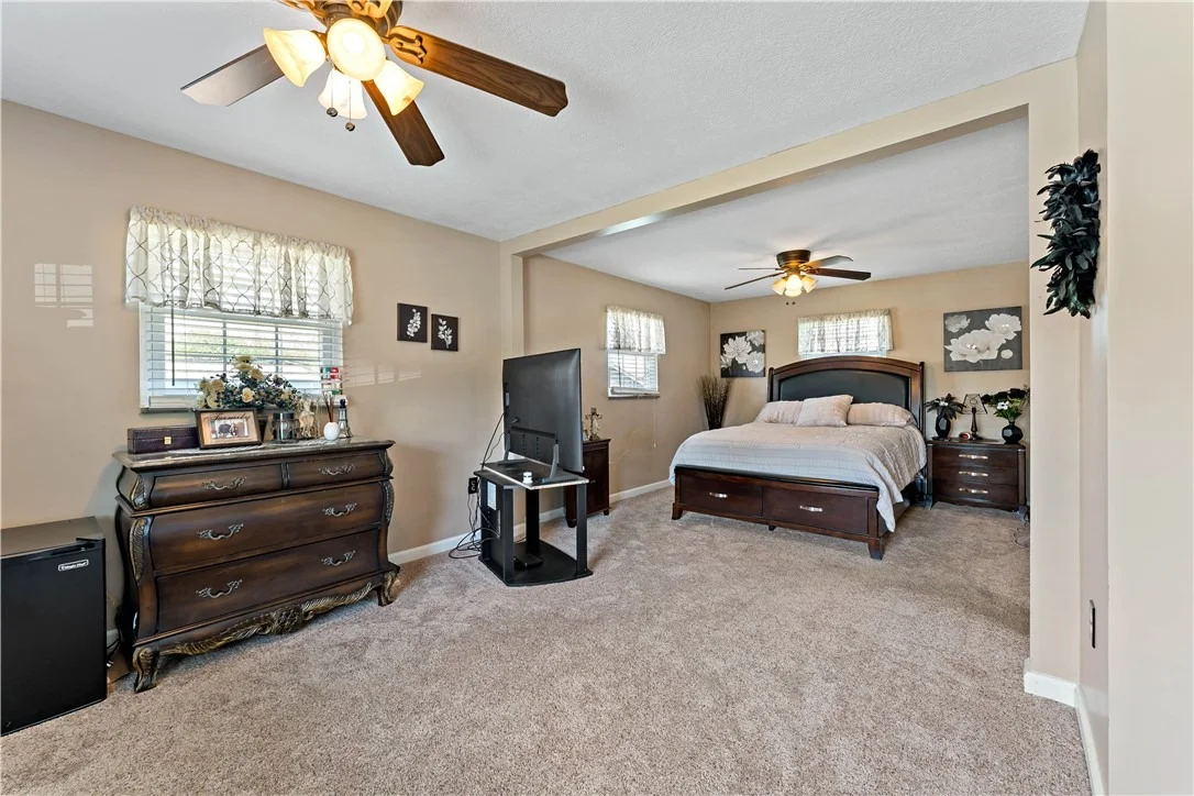 Photo of 9 MIDWAY DR