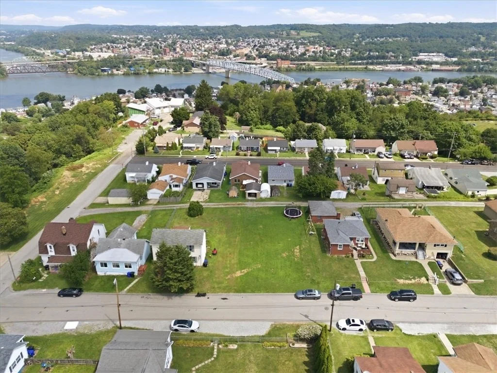Photo of 615 Kaye Ave