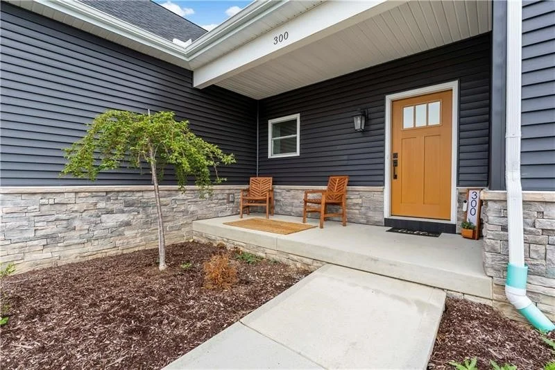 Photo of 300 TIMBERLINE DR
