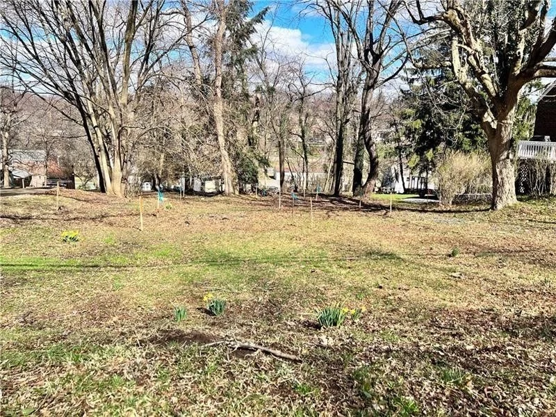 Photo of 2302 LONGCREST AVE.