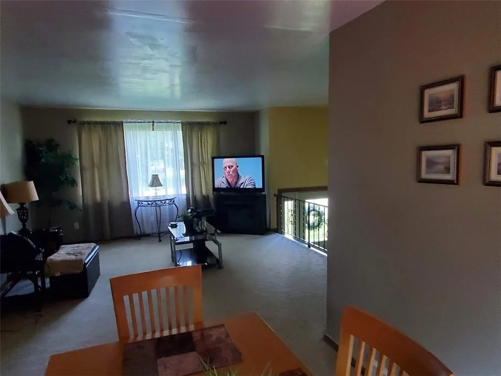 Photo of 304 Mccombs Cir