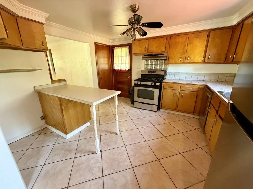 Photo of 1321 Hornbake Dr
