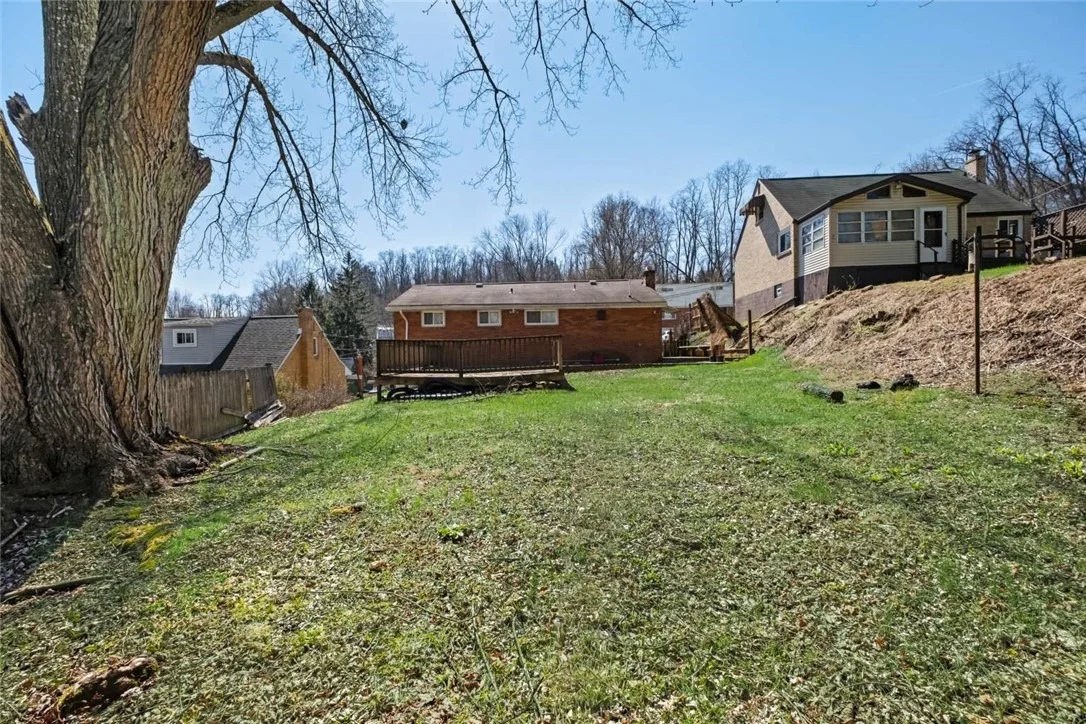 Photo of 231 Webster Dr