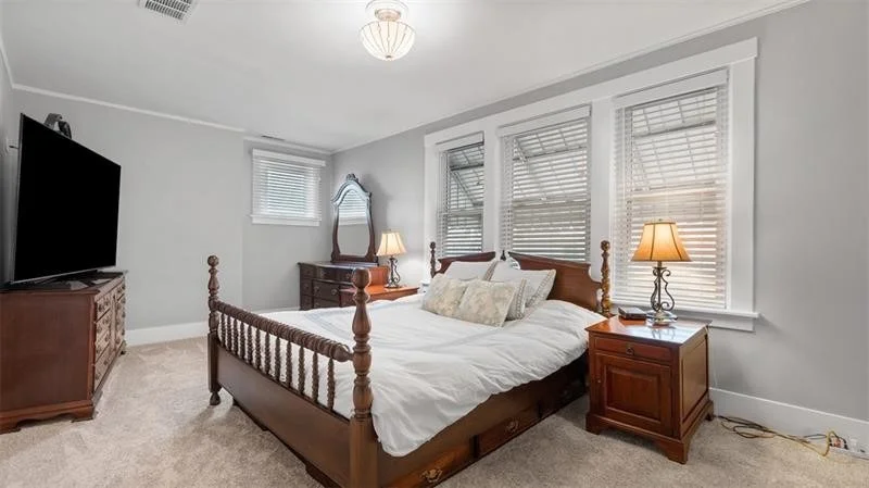 Photo of 347 BAILEY AVE