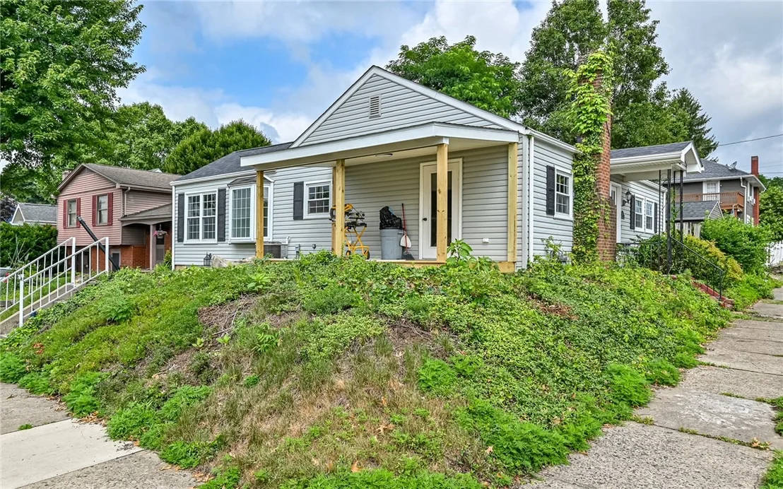 Photo of 151 Walnut St