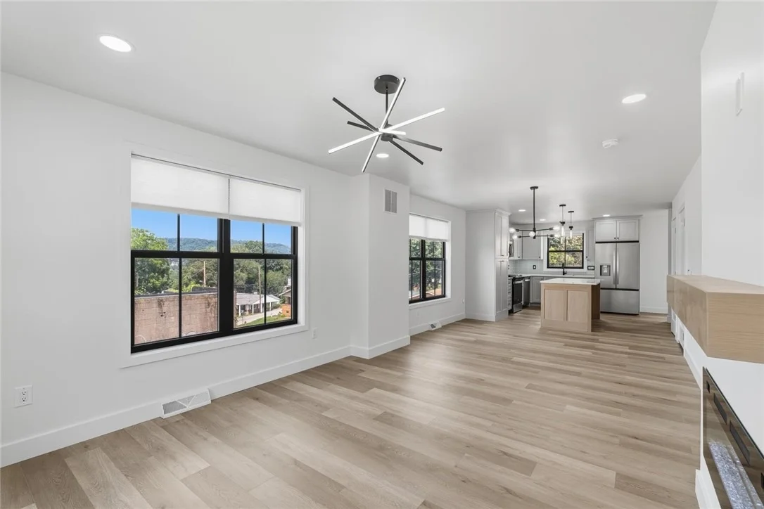 Photo of 517 Harmony Rd