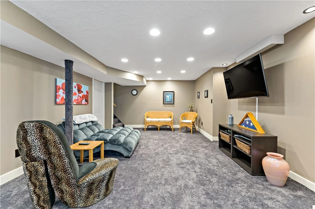 Photo of 9 MIDWAY DR