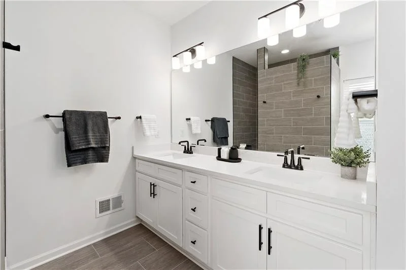Photo of 300 TIMBERLINE DR
