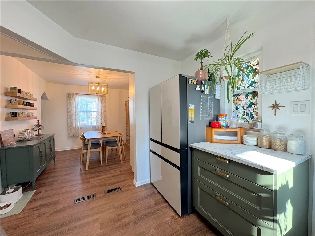 Photo of 3652 Oakleaf Road