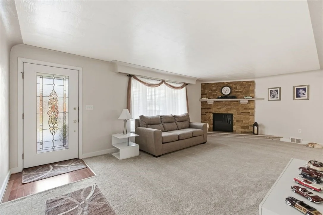 Photo of 120 Crestview Mnr