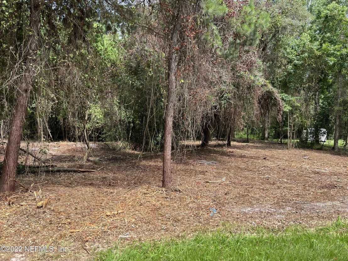 Photo of 4070 HONEYSUCKLE Circle