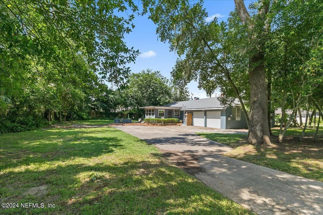 Photo of 4305 LANDOVER Drive
