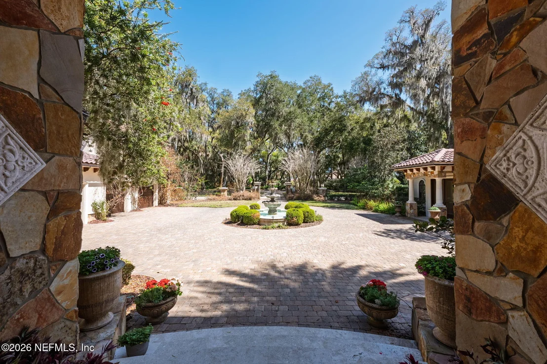 Photo of 24733 HARBOUR VIEW Drive