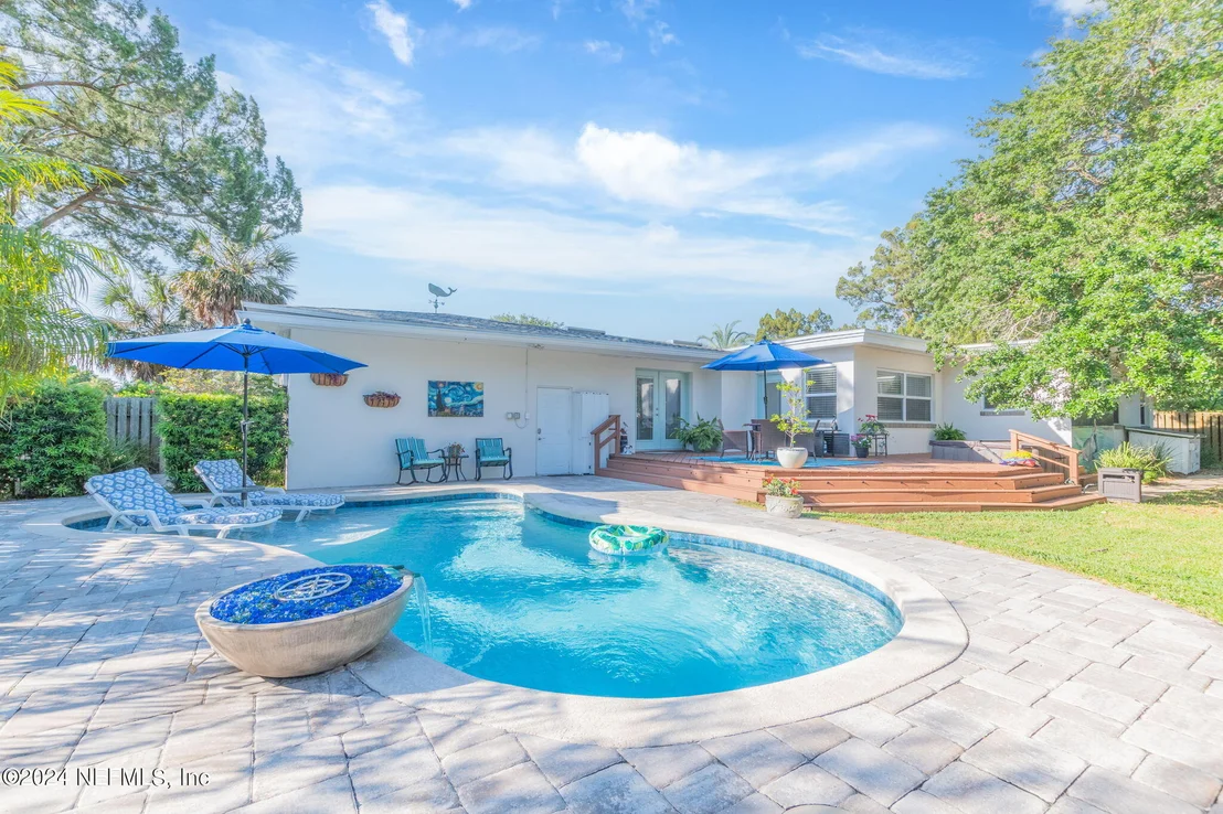Photo of 6 OGLETHORPE Boulevard