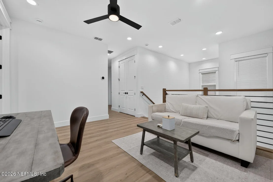 Photo of 904 BARBARA Lane