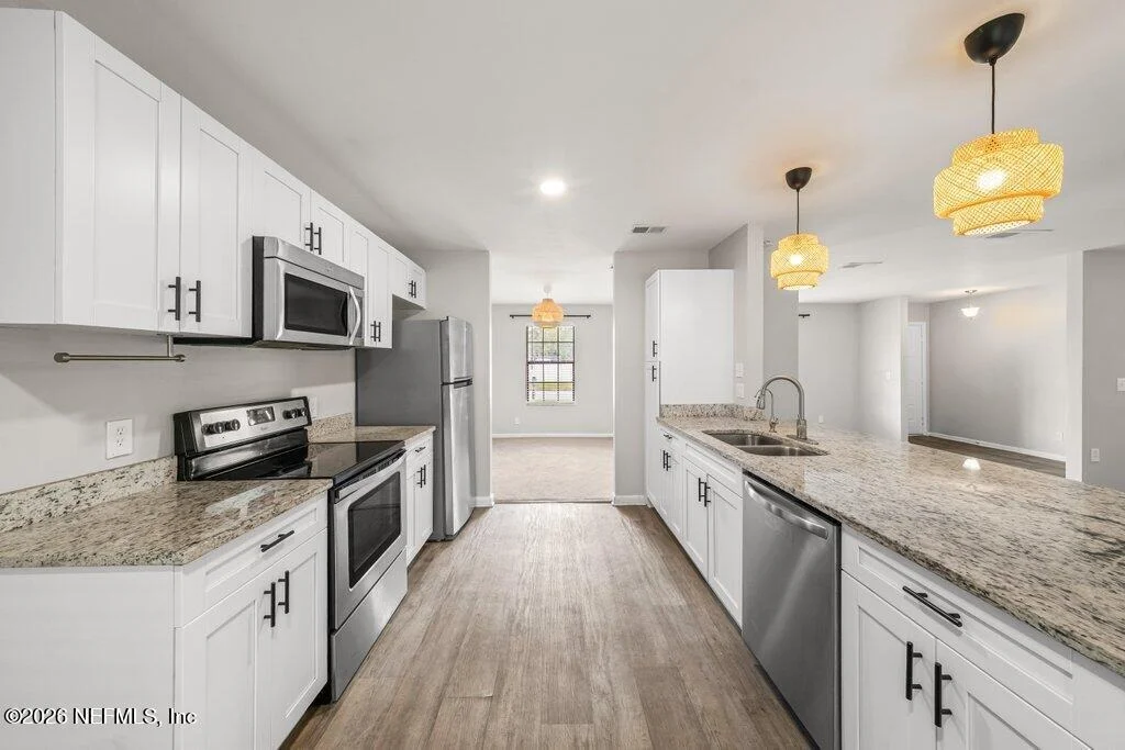 Photo of 1235 SQUIRREL Lane N