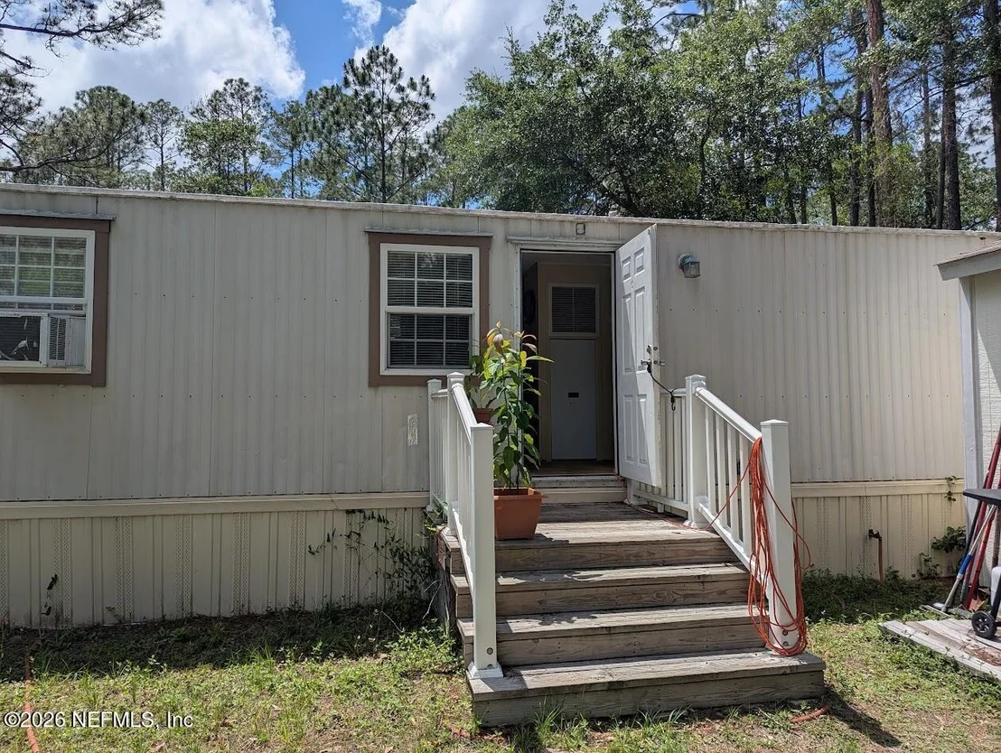 Photo of 104 MOORE Avenue