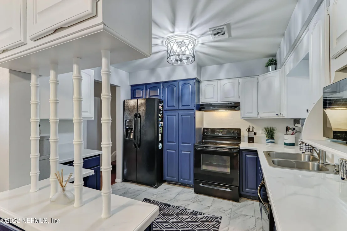 Photo of 10515 JOLYNN Road