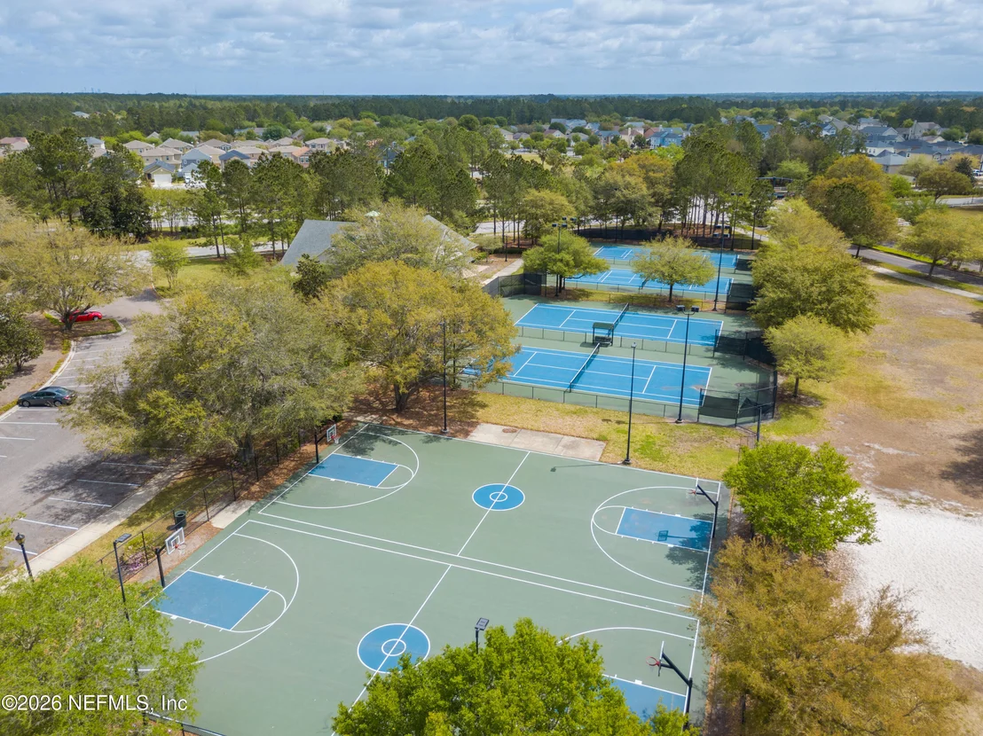 Photo of 1019 MOOSEHEAD Drive