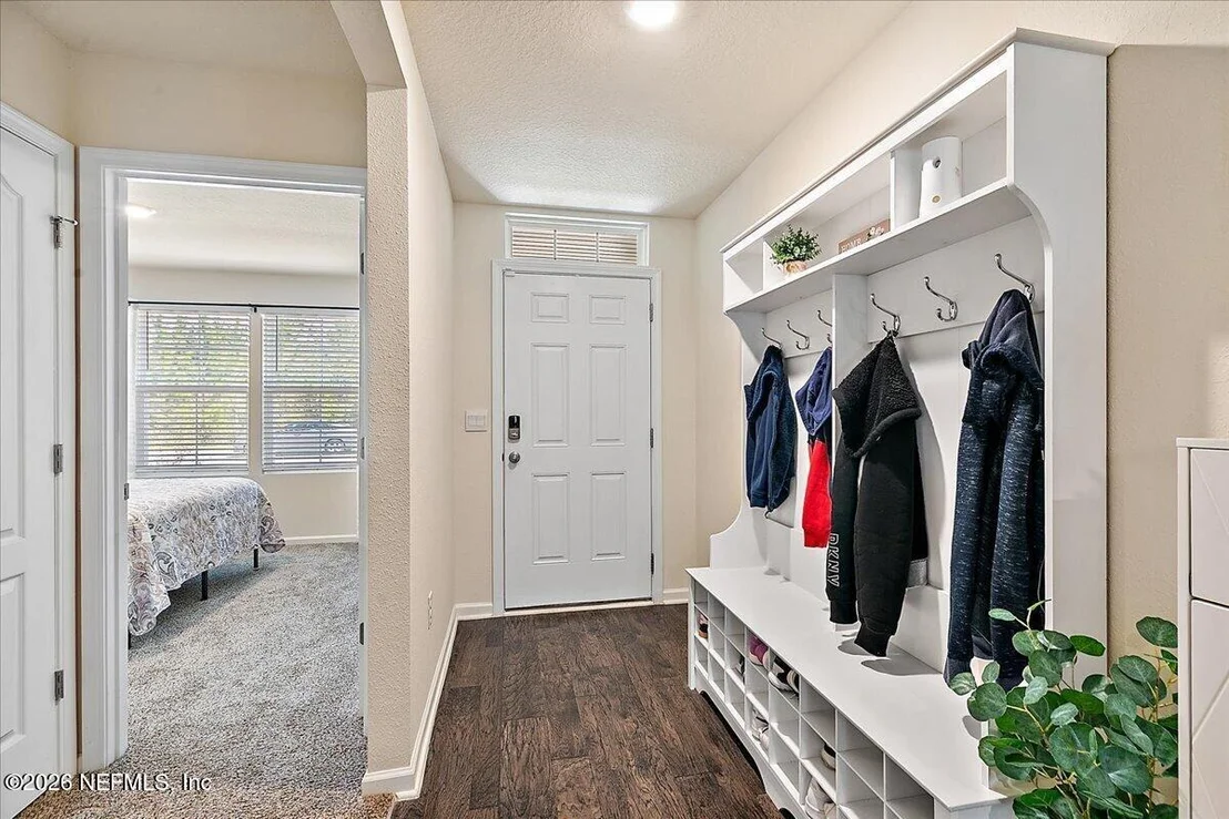 Photo of 65394 RIVER GLEN Parkway