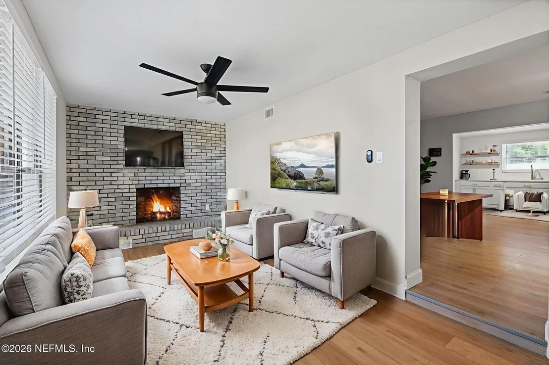 Photo of 926 NIGHTINGALE Road