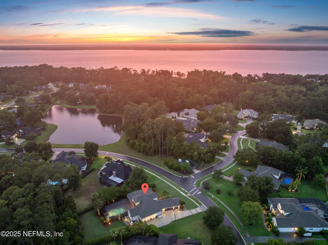 Photo of 389 SUMMERSET Drive