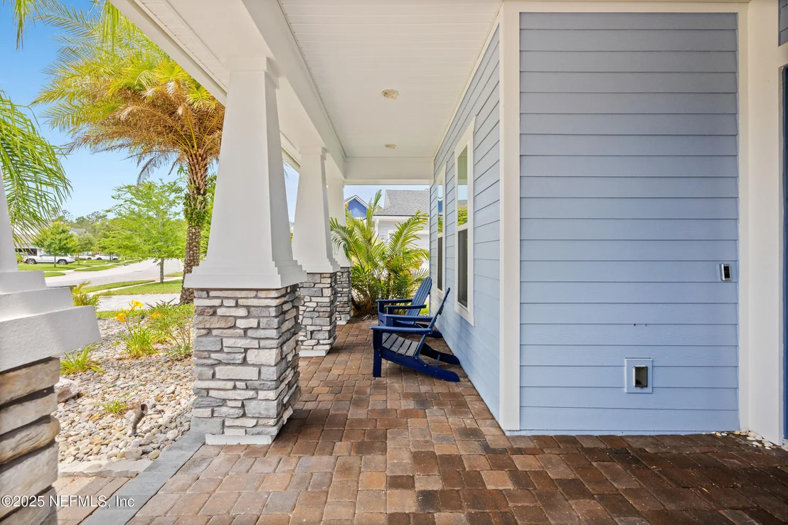 Photo of 162 PARKBLUFF Circle