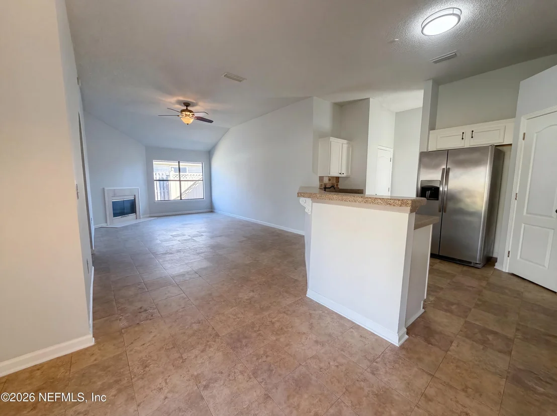 Photo of 585 THORNBERRY Road