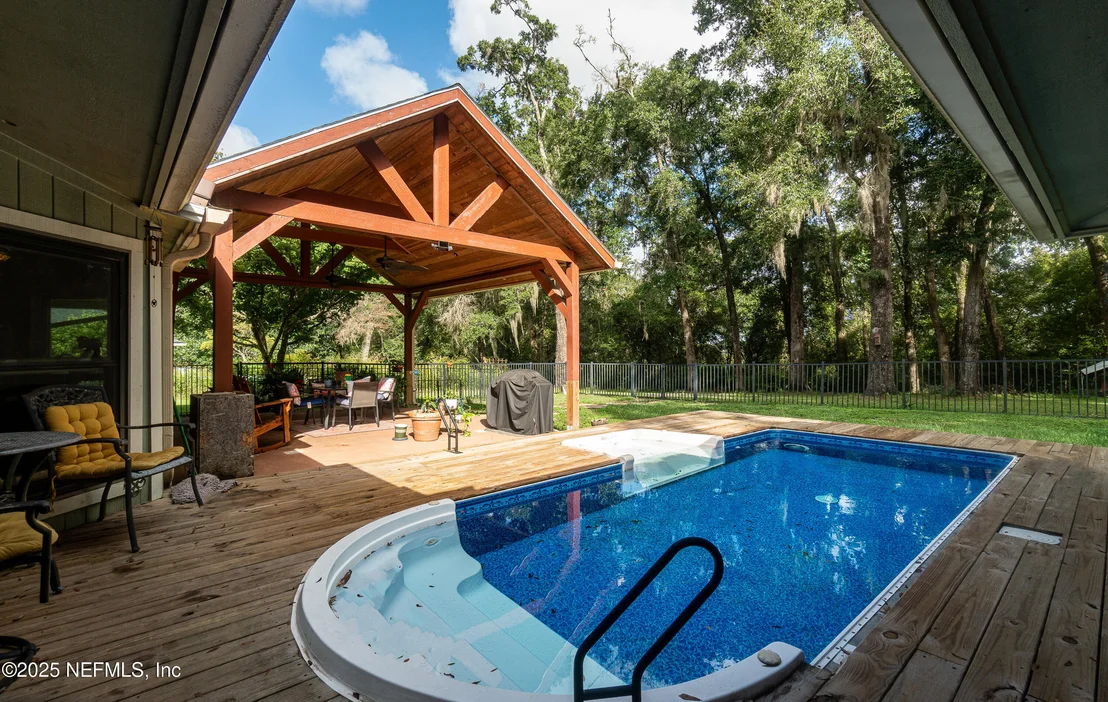 Photo of 2860 RAVINES Road