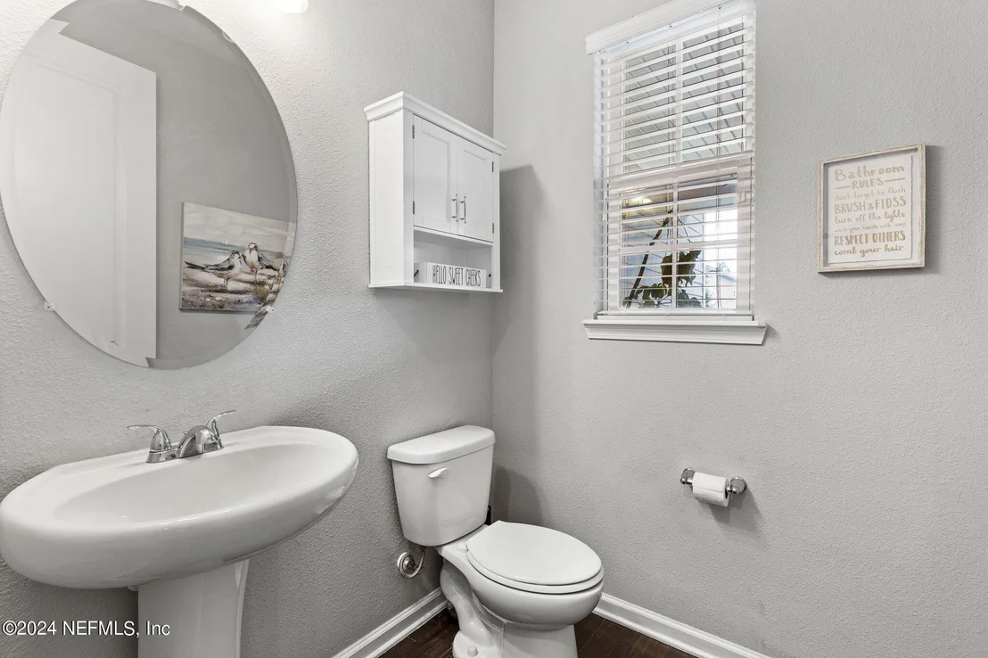 Photo of 387 PALISADE Drive
