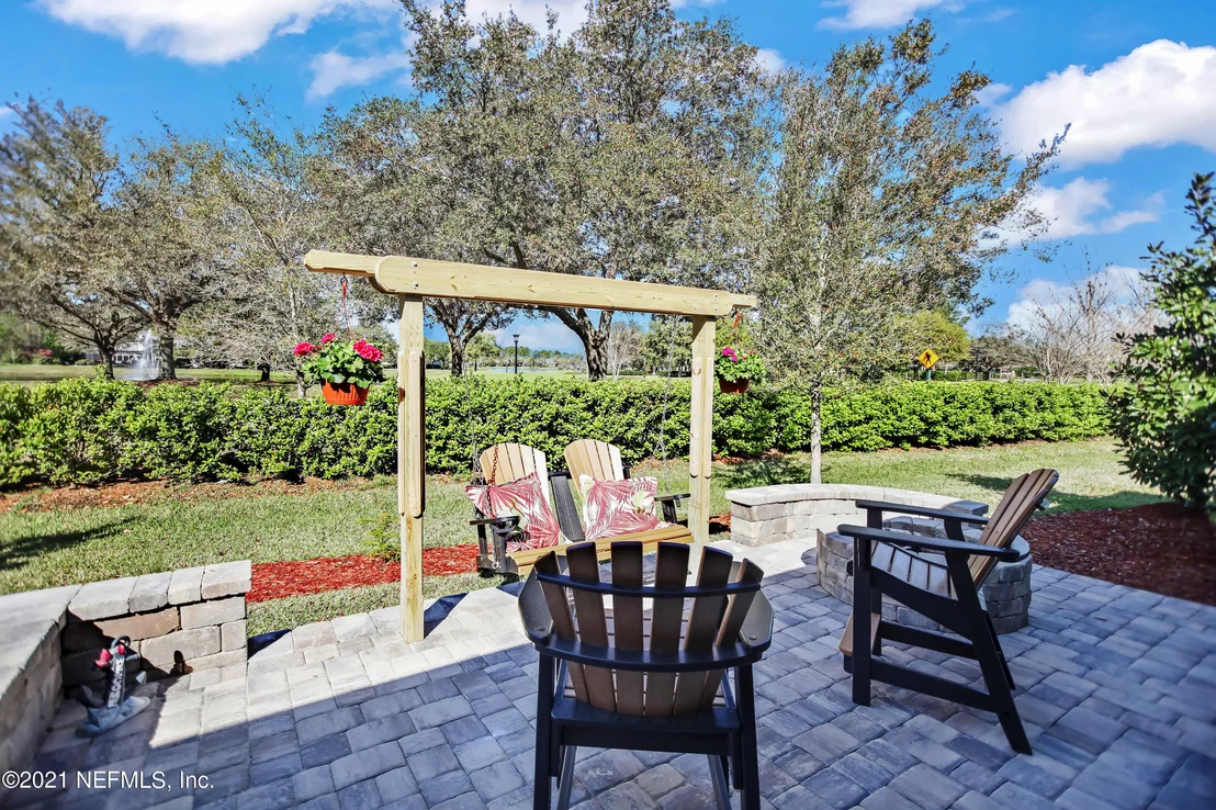 Photo of 19 GREENVIEW Lane