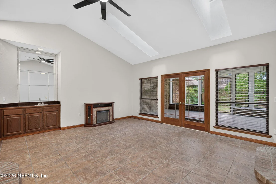 Photo of 3016 NAUTILUS Road