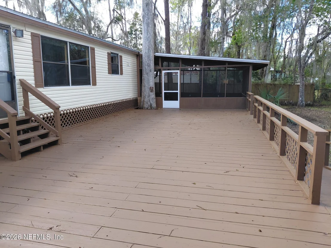 Photo of 106 BREEZEWOOD Circle