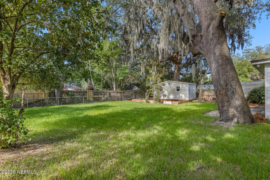 Photo of 2614 LEONID Road