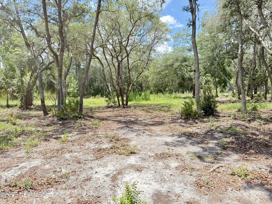 Photo of 438 CHAMBERLAIN Road