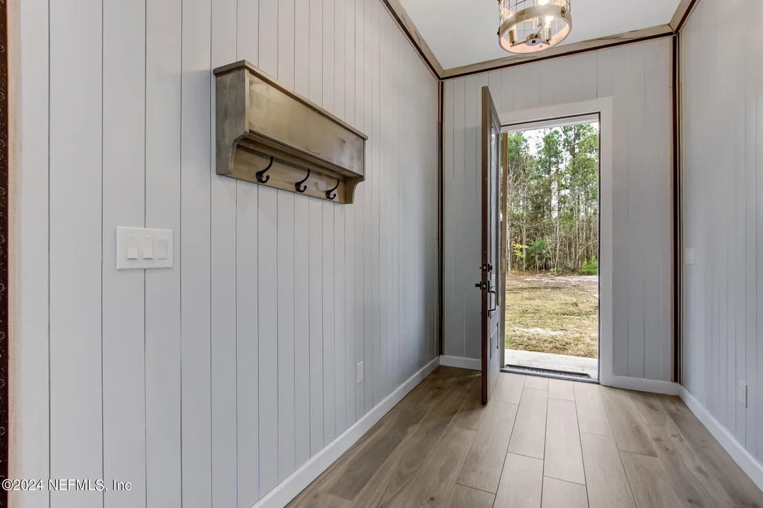 Photo of 574 W RIVER Road