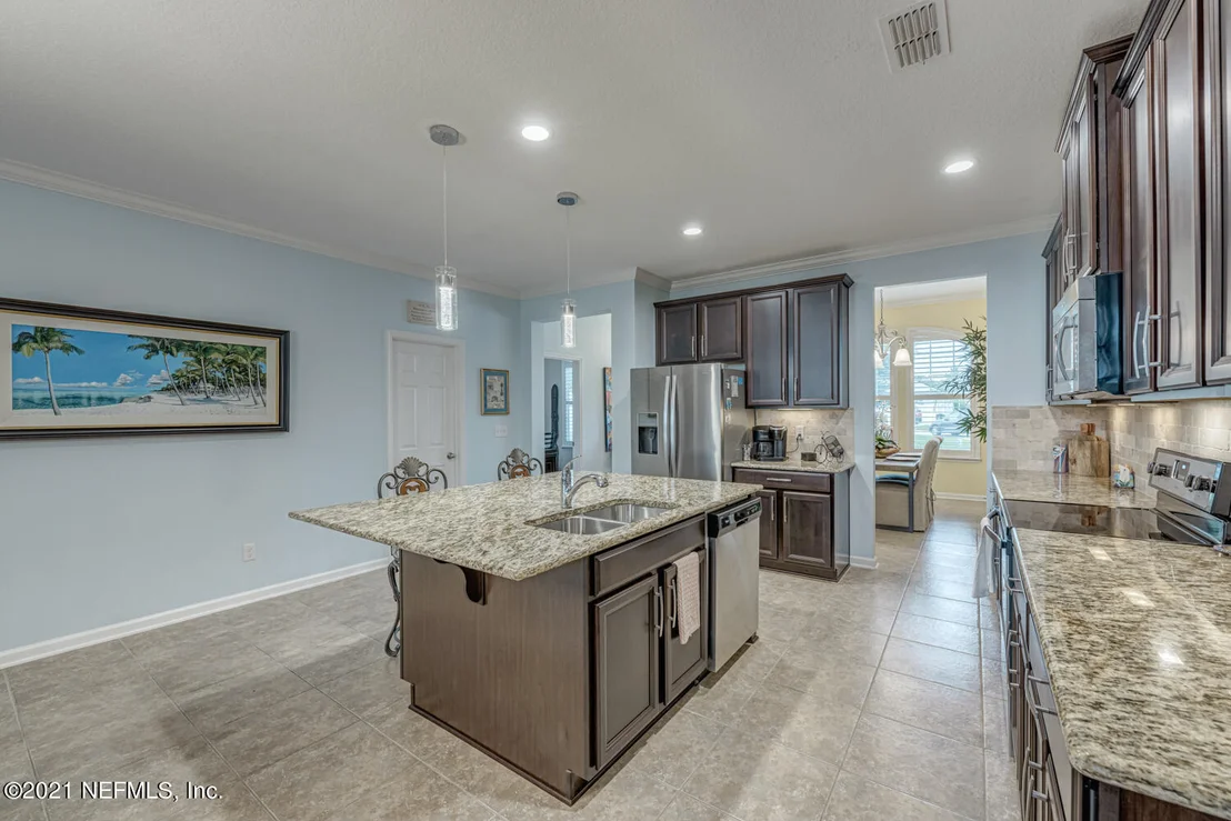 Photo of 215 PLAZA DEL RIO Drive