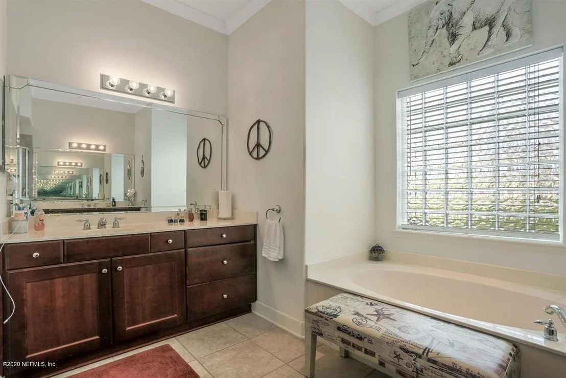 Photo of 1037 INVERNESS Drive