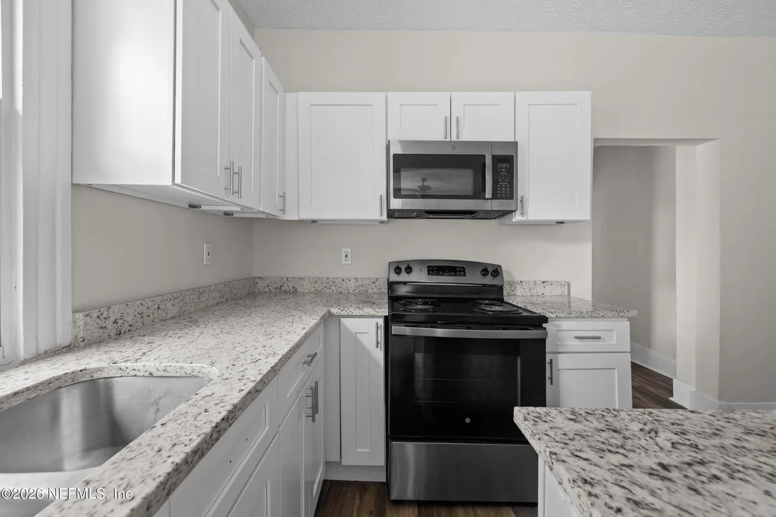 Photo of 4003 WALNUT Street