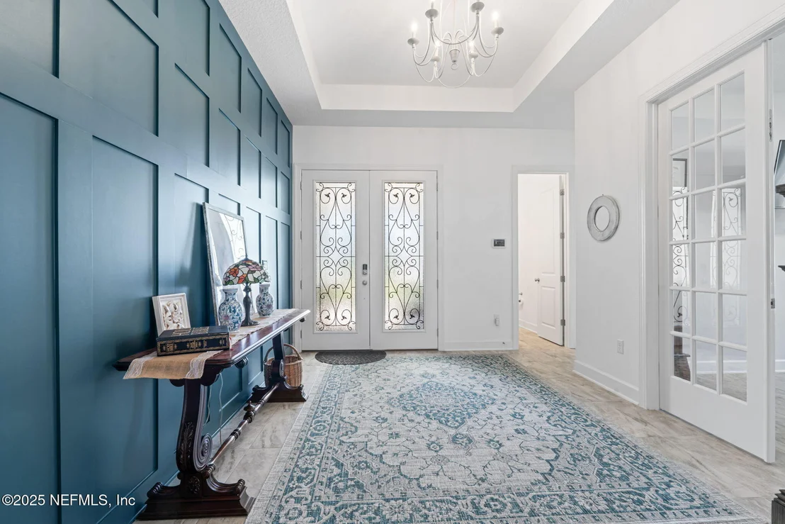 Photo of 63 BRADDOCK Court