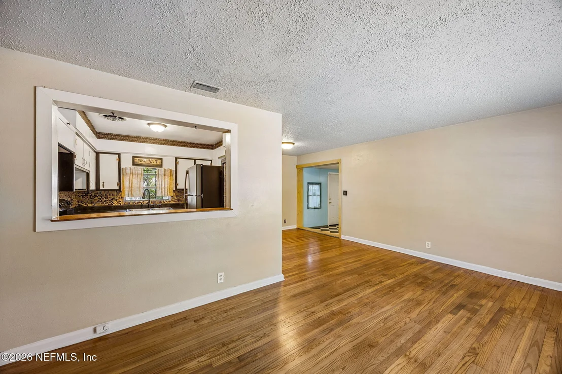 Photo of 5511 BURDETTE Road