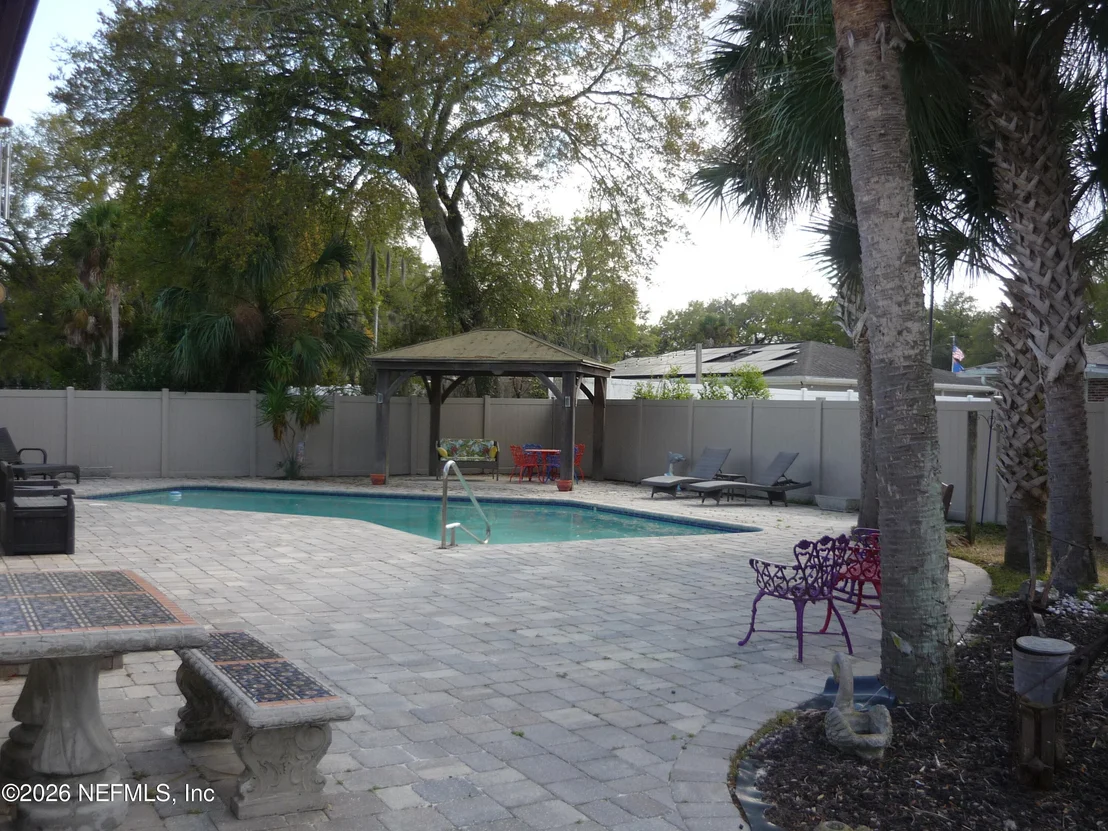 Photo of 1932 DALAMON Street