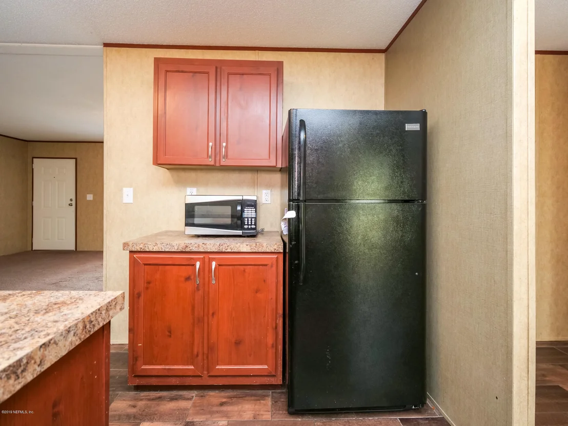 Photo of 1410 STARRATT Road