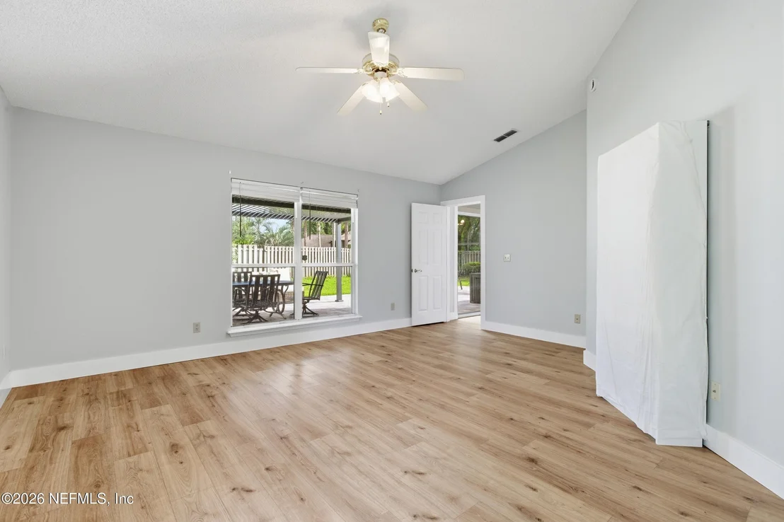 Photo of 421 CHICOPEE Court