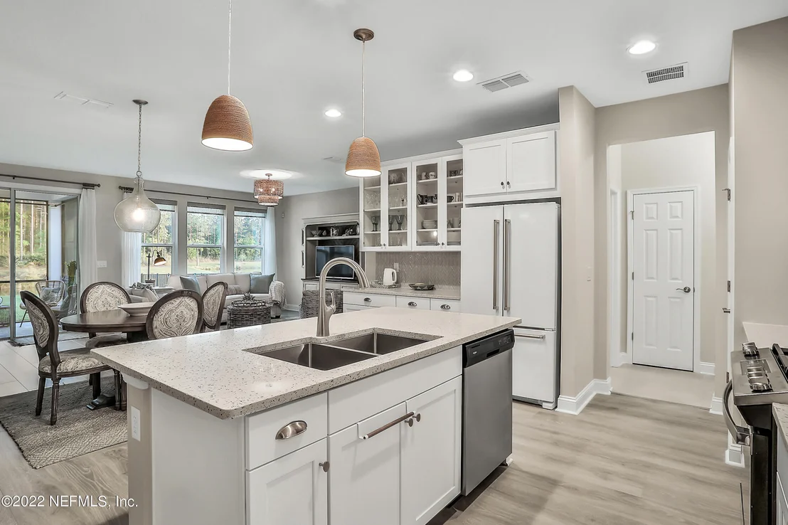 Photo of 114 PINE BEACH Drive