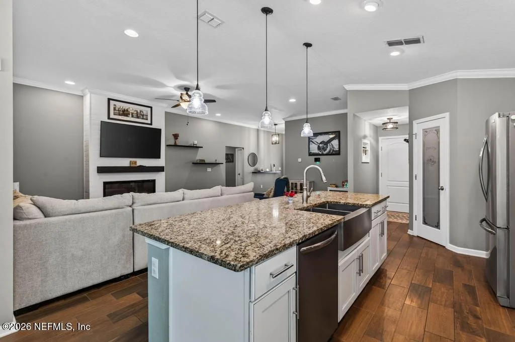 Photo of 717 SHETLAND Drive
