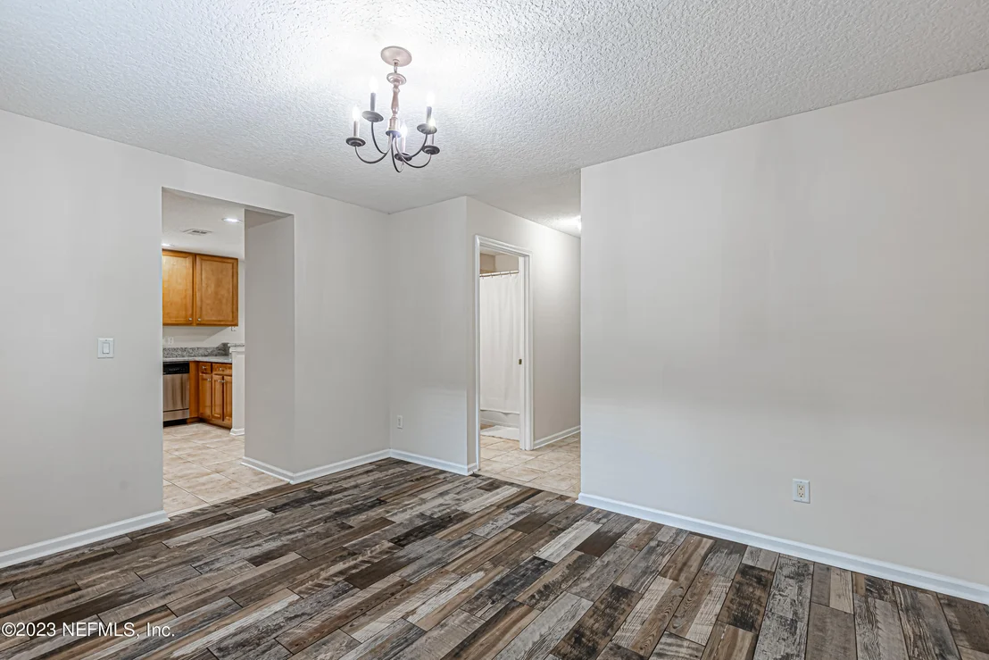 Photo of 1047 MOOSEHEAD Drive